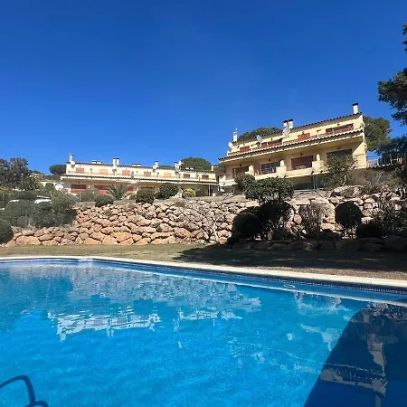 House With 3 Bedrooms Holiday home Torroella De Montgri